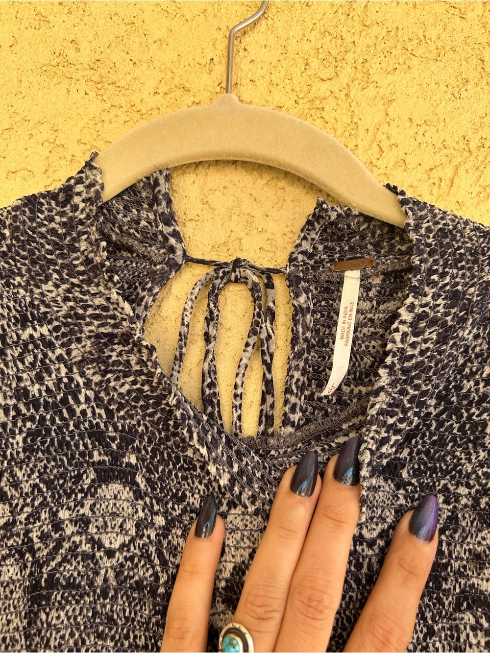 Free People Roma Snakeskin Print Smocked High Neck Blouse Size L - Picture 6 of 9
